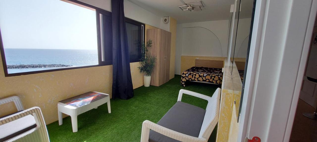First Line Of The Ocean, 3 Bedrooms & Free Wifi Playa de las Américas Eksteriør billede