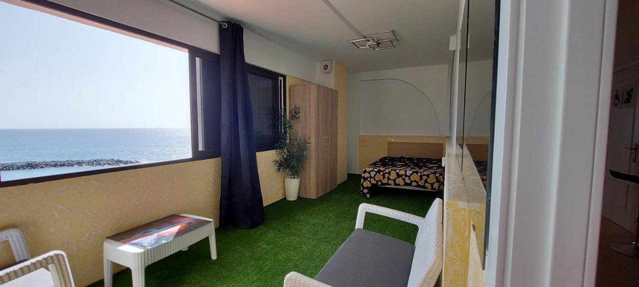 First Line Of The Ocean, 3 Bedrooms & Free Wifi Playa de las Américas Eksteriør billede