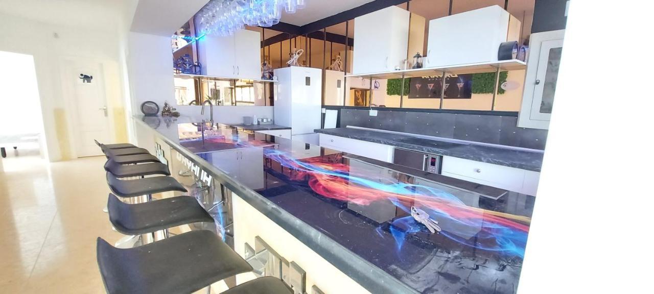 First Line Of The Ocean, 3 Bedrooms & Free Wifi Playa de las Américas Eksteriør billede